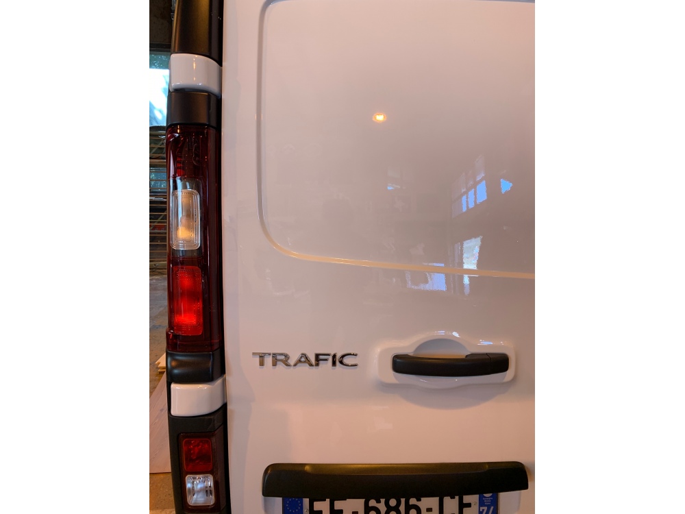 Lit arrière pour RENAULT Trafic de 2002 à 2021 avec habillage